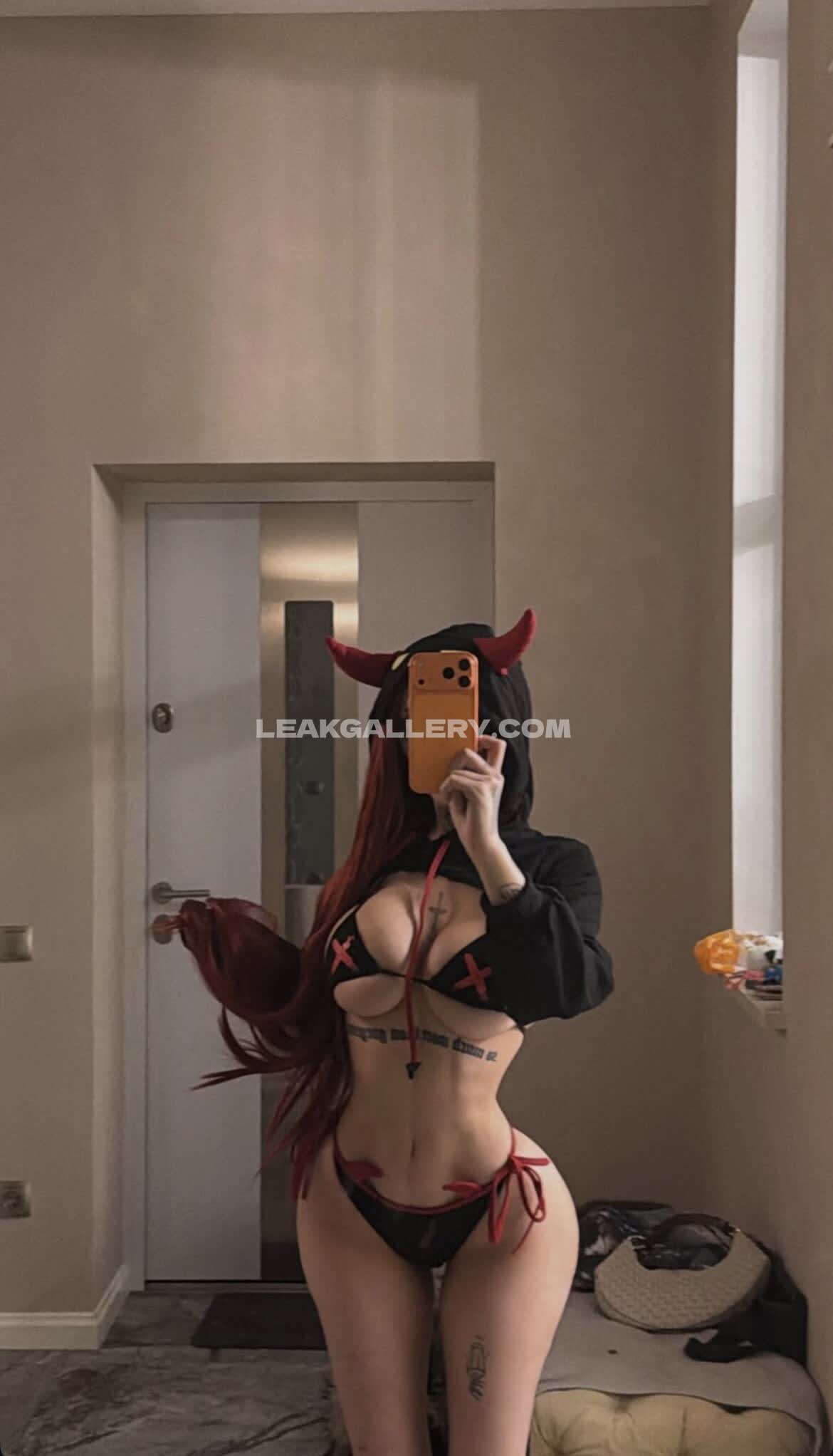 Yeahm8r Exclusive Leaked Nude OnlyFans #9994133