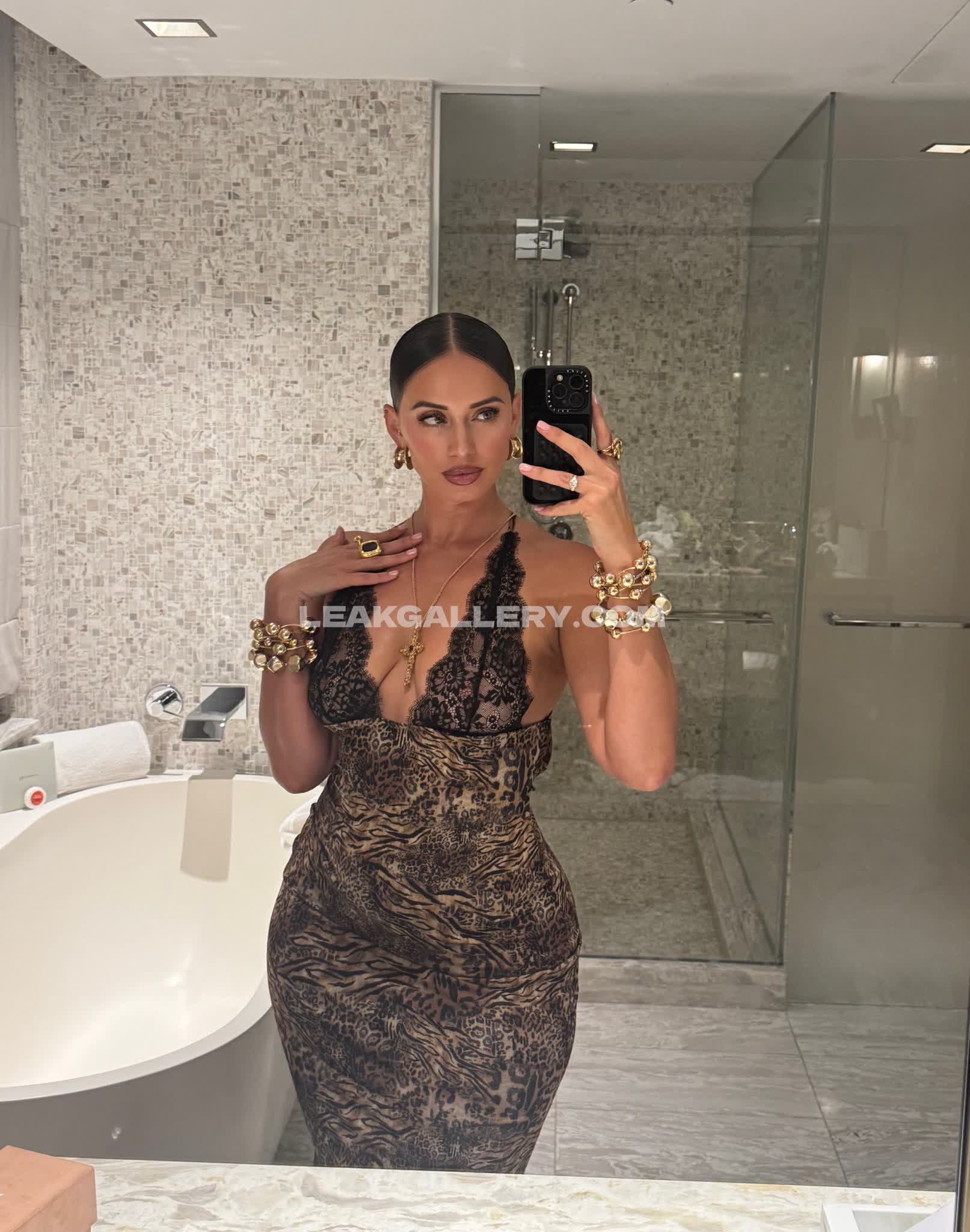 Yesjulz Exclusive Leaked Nude OnlyFans #9011611