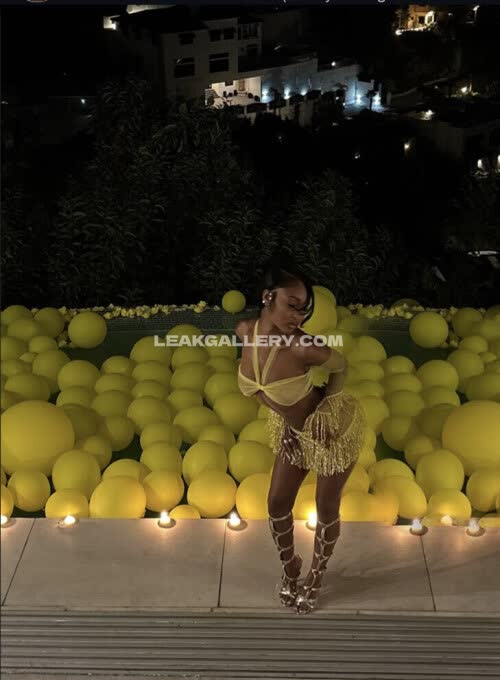 Youlovejuu Exclusive Leaked Nude OnlyFans #10928392