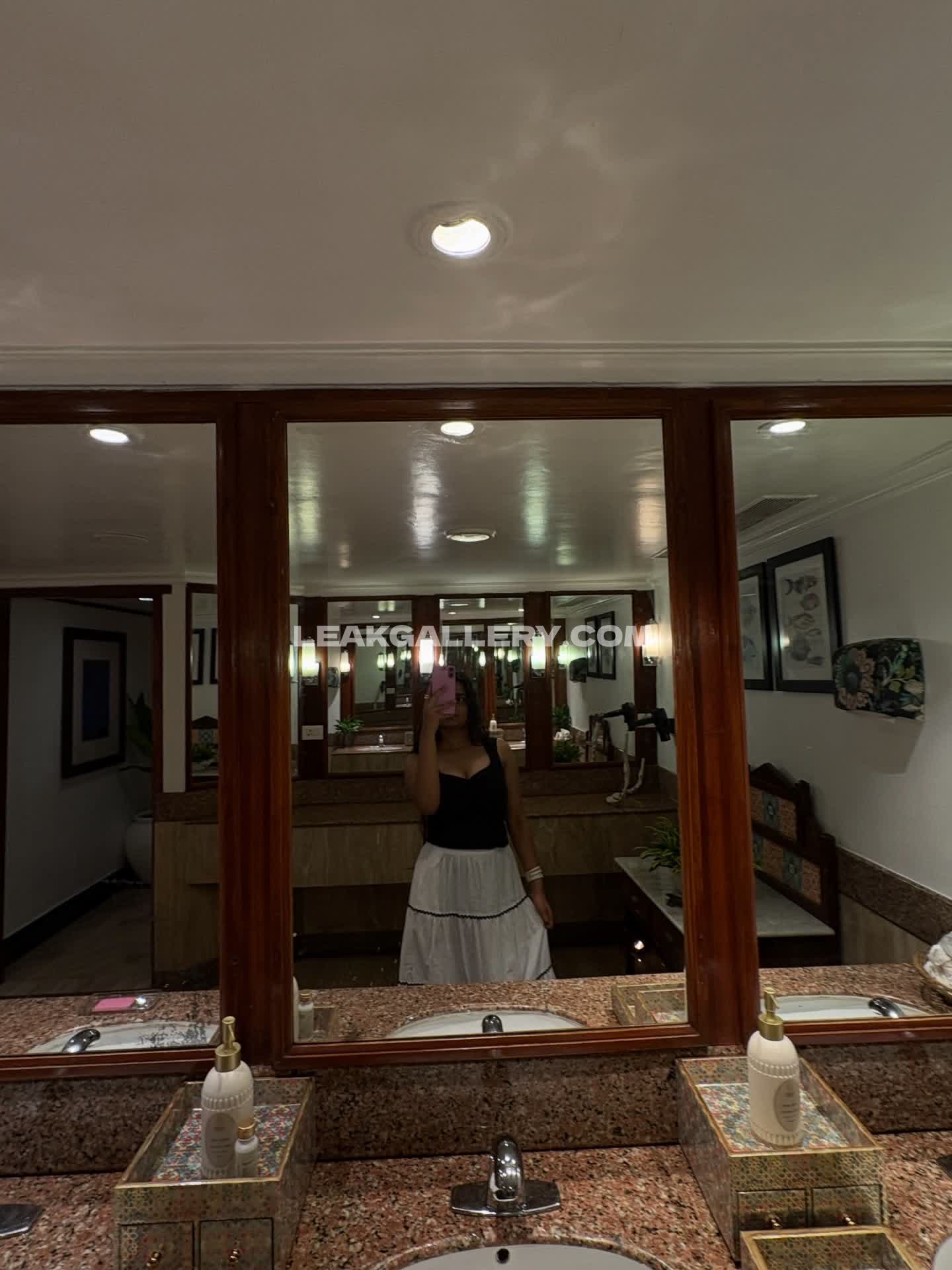 Yourstrulyanushkaa / _anushkadiariess_ Exclusive Leaked Nude OnlyFans #10704280