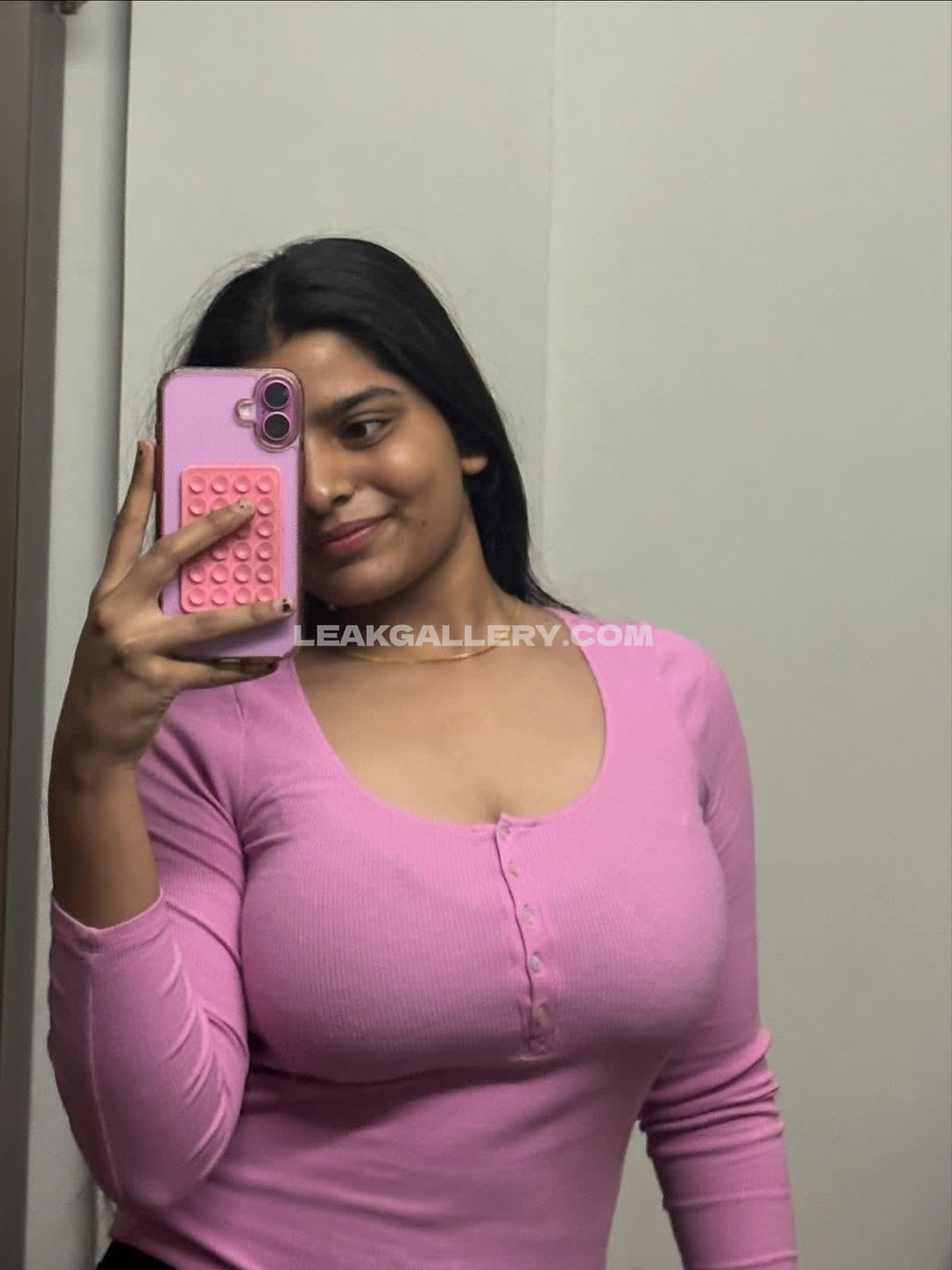 Yourstrulyanushkaa / _anushkadiariess_ Exclusive Leaked Nude OnlyFans #9967757