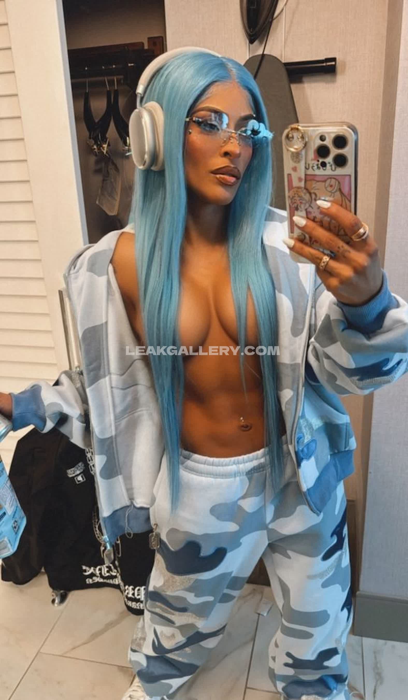 Zelinavegawwe Exclusive Leaked Nude OnlyFans #10416364