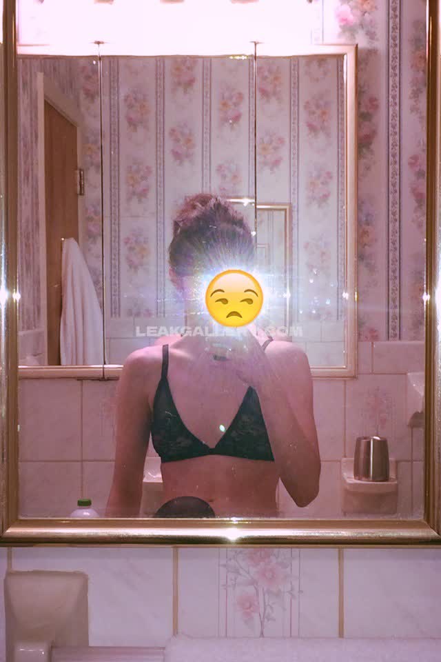 Zoeshutup Exclusive Leaked Nude OnlyFans #9537760