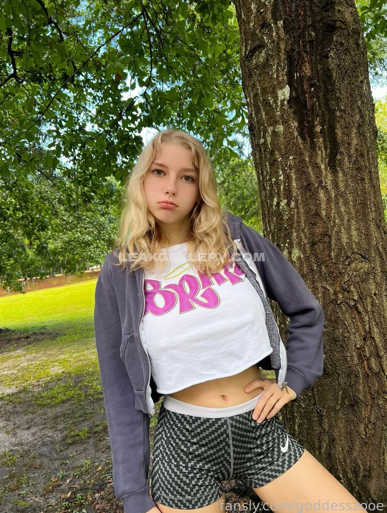 Zooemoore Exclusive Leaked Nude OnlyFans #10227345