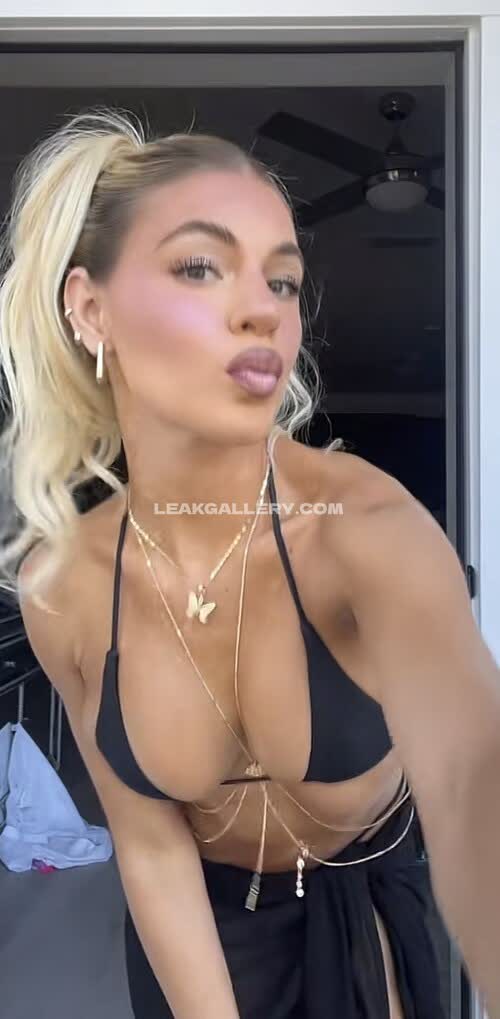 Adventuresoflaur Exclusive Leaked Nude OnlyFans #11619615