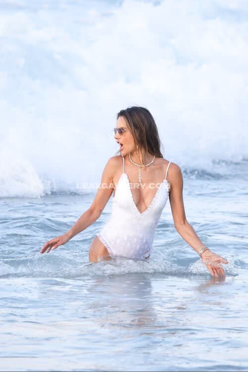 Alessandraambrosio Exclusive Leaked Nude OnlyFans #11520178