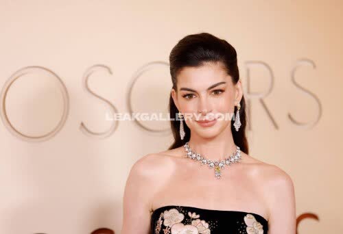 Annehathaway Exclusive Leaked Nude OnlyFans #11460198