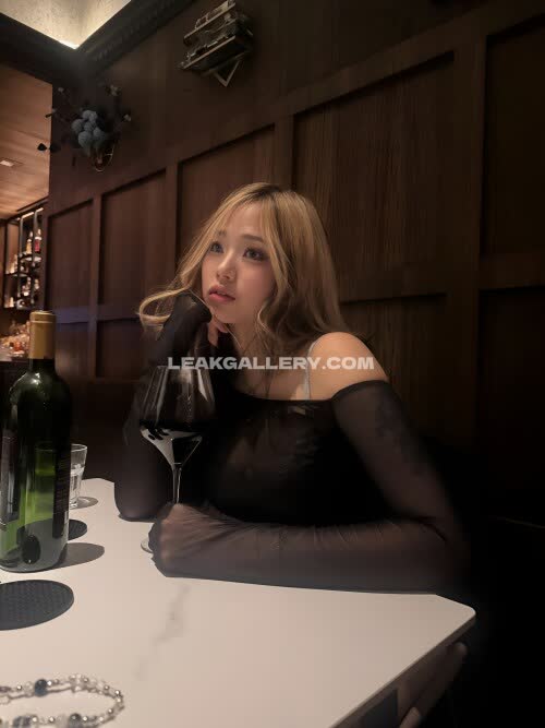 Anniezheng.x / cellow111 Exclusive Leaked Nude OnlyFans #11629699