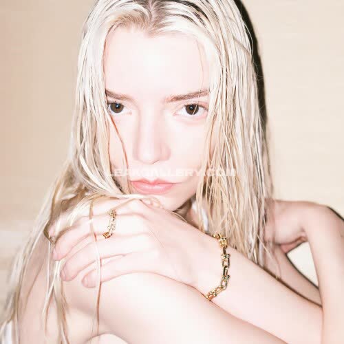 Anyataylorjoy Exclusive Leaked Nude Onlyfans #11459544
