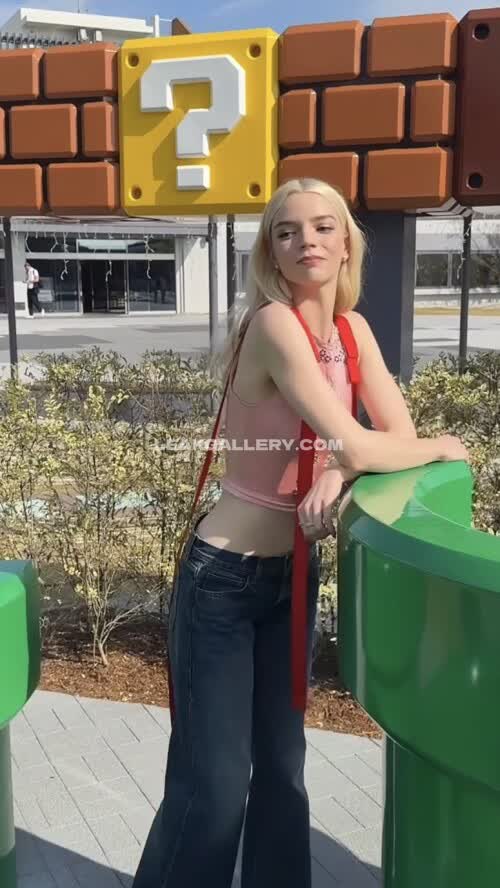 Anyataylorjoy Exclusiva filtración de OnlyFans desnuda #11429222