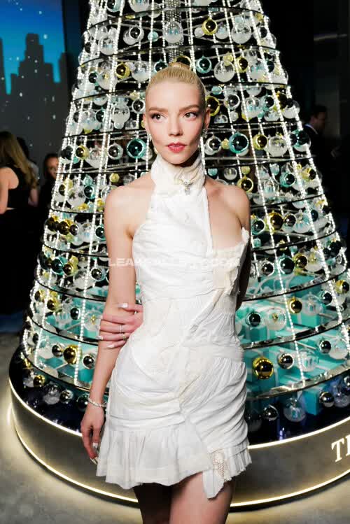 Anyataylorjoy Exclusive Leaked Nude Onlyfans #11455514