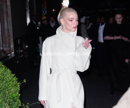 Anyataylorjoy Exclusive Leaked Nude OnlyFans #11434641