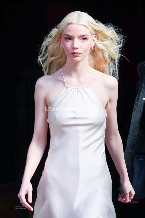 Anyataylorjoy Exclusive Leaked Nude OnlyFans #11466936