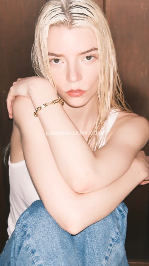 Anyataylorjoy Exclusiva filtración de OnlyFans desnuda #11430452