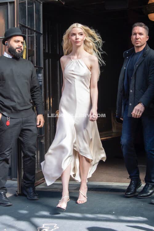 Anyataylorjoy Exclusive Leaked Nude OnlyFans #11469068