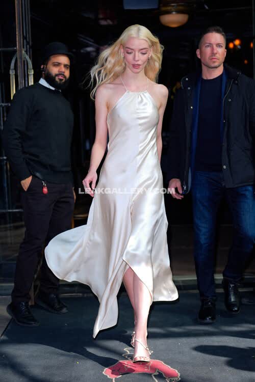 Anyataylorjoy Exclusiva filtración de OnlyFans desnuda #11428273
