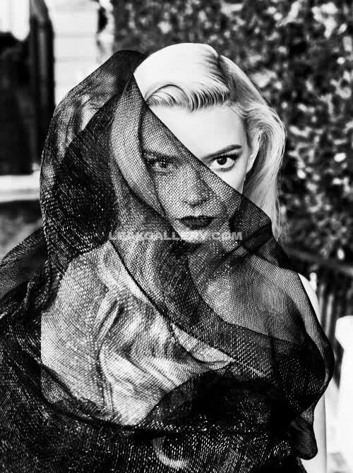 Anyataylorjoy Exclusive Leaked Nude OnlyFans #11431832