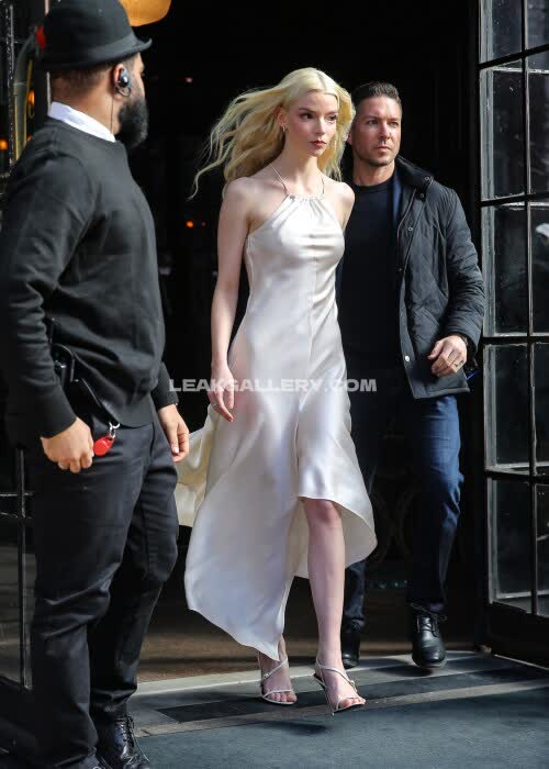 Anyataylorjoy Exclusive Leaked Nude OnlyFans #11464927