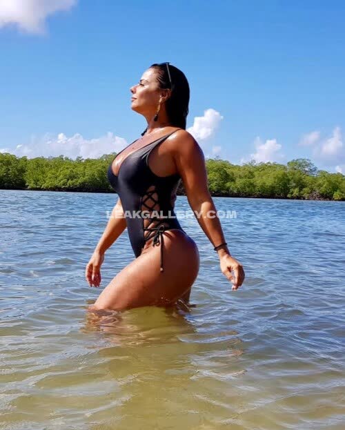Araujovivianne Exclusive Leaked Nude OnlyFans #11043354