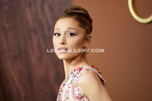Arianagrande Exclusive Leaked Nude OnlyFans #11584353