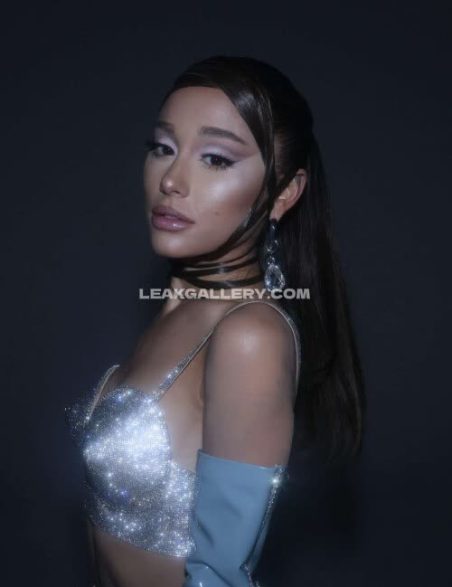Arianagrande Exclusive Leaked Nude OnlyFans #11571151