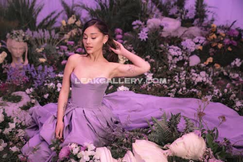 Arianagrande Exclusive Leaked Nude OnlyFans #11571117