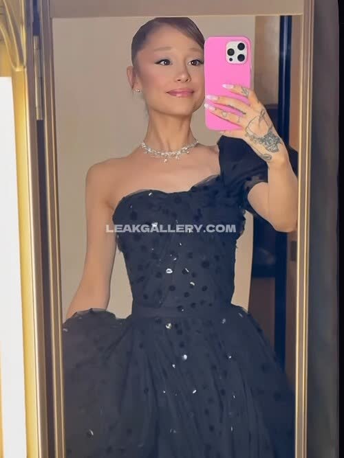 Arianagrande Exclusive Leaked Nude OnlyFans #11572032