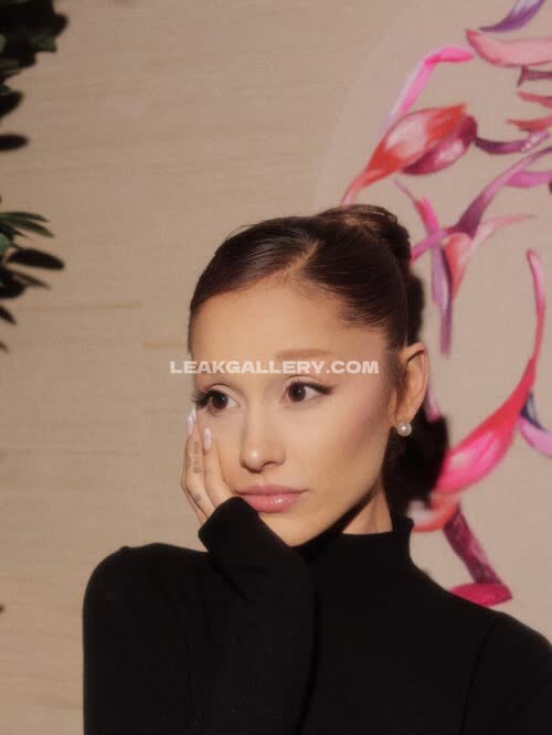 Arianagrande Exclusive Leaked Nude OnlyFans #11584408
