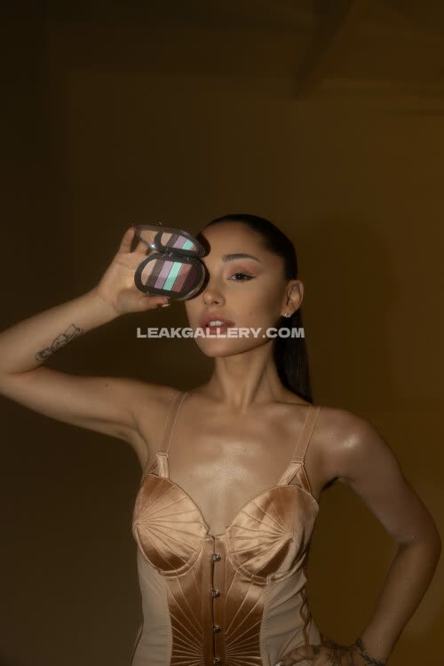 Arianagrande Exclusive Leaked Nude OnlyFans #11585226