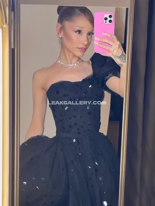 Arianagrande Exclusive Leaked Nude OnlyFans #11574380