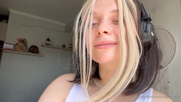 asya_little video thumbnail