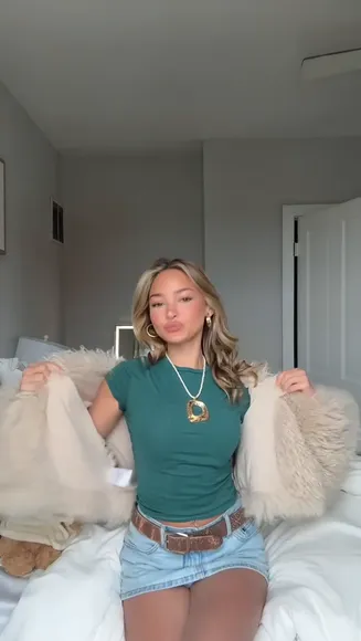 avaalfaro video thumbnail