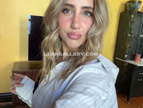 Avakolker Exclusive Leaked Nude OnlyFans #11177358