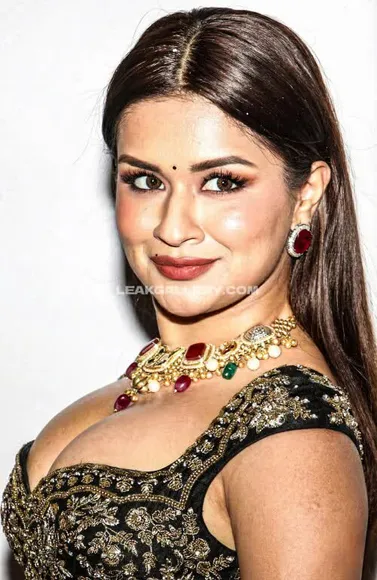 avneetkaur_13