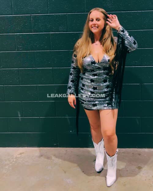 Awalmartparkinglott Exclusive Leaked Nude OnlyFans #11032117