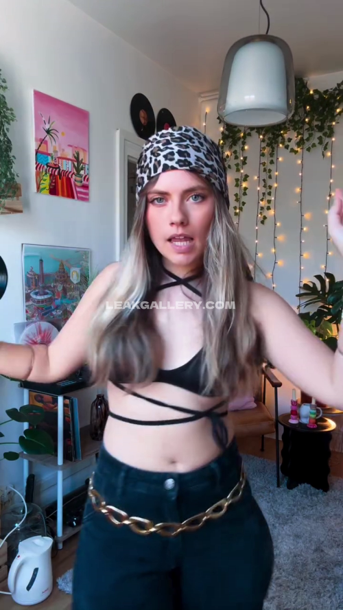Axellemaga Exclusive Leaked Nude OnlyFans #11964688