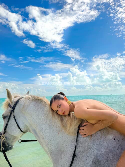 Becamichie Exklusiv geleakte Nacktbilder von OnlyFans #11243853