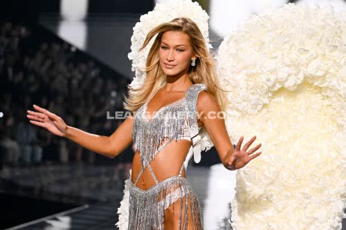 Bellahadid Exclusive Leaked Nude OnlyFans #11105411