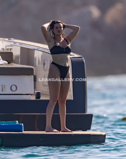 Bellathorne OnlyFans Nudi in Esclusiva Trapela #11039431