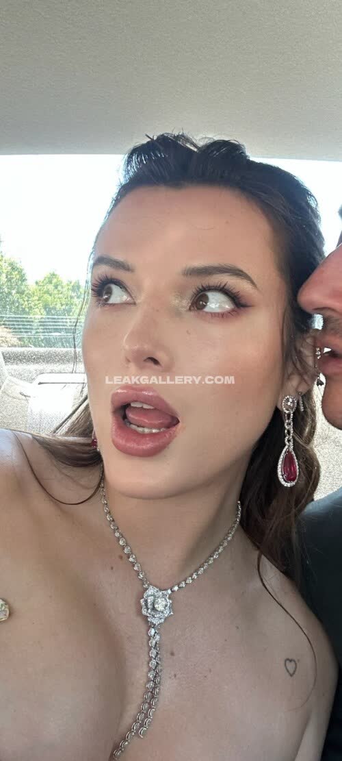 Bellathorne OnlyFans Nudi in Esclusiva Trapela #11039862