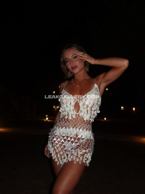 Brunagriphaoo Exclusive Leaked Nude OnlyFans #11035694