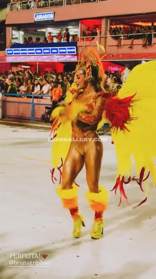 Brunagriphaoo Exclusive Leaked Nude OnlyFans #11031096