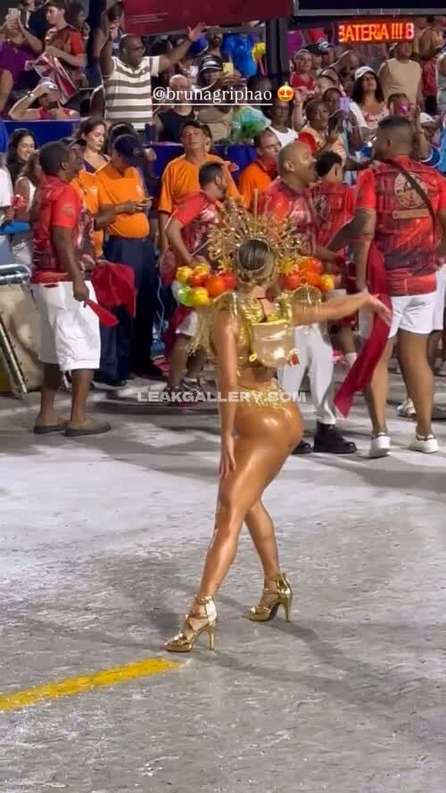 Brunagriphaoo Exclusive Leaked Nude OnlyFans #11025921
