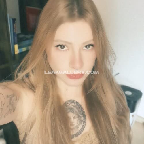 Carinelaste Exclusive Leaked Nude OnlyFans #11010451