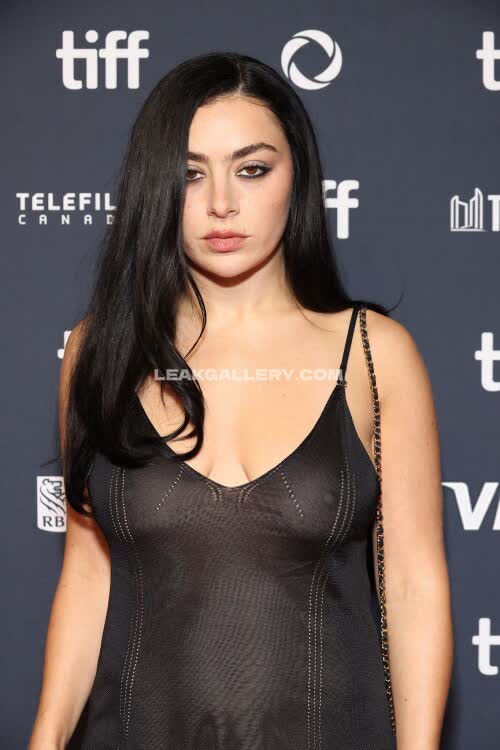 Charli_xcx Эксклюзивная утечка обнаженных OnlyFans #11632292