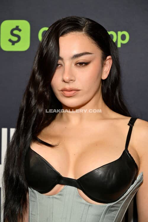 Charli_xcx Exclusieve gelekte naaktcontent van OnlyFans #11636346