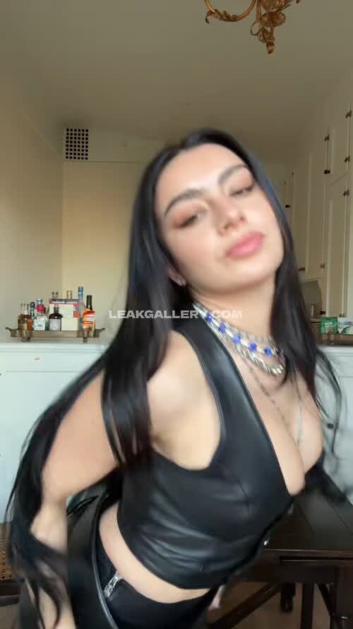 Charli_xcx Exclusive Leaked Nude Onlyfans #11641291