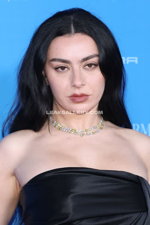 Charli_xcx 独占リークされたOnlyFansヌード #11633676