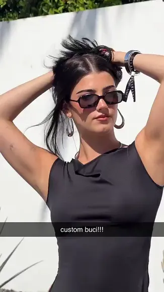 charlidamelio video thumbnail
