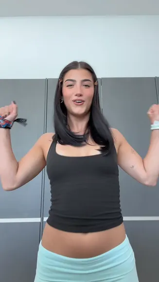 charlidamelio video thumbnail